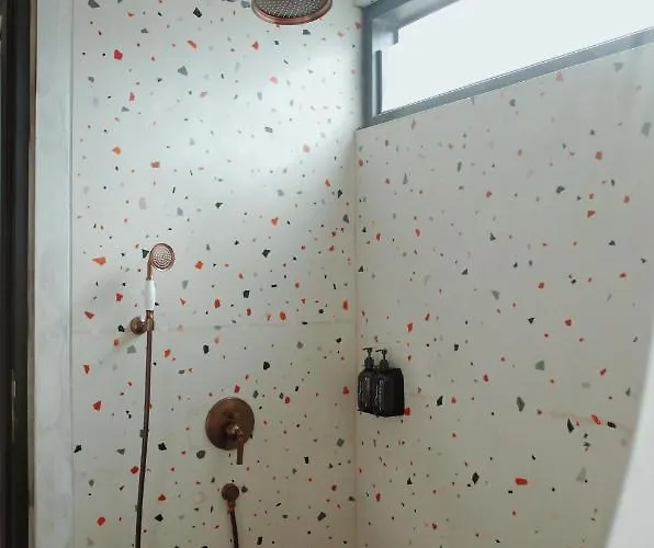 T Lofts スミニャック